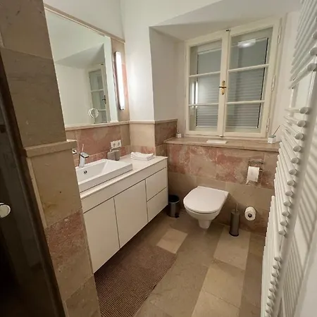 Privat bolig Palais Am Kai - Zentrale Lage, Kostenloser Parkplatz Salzburg